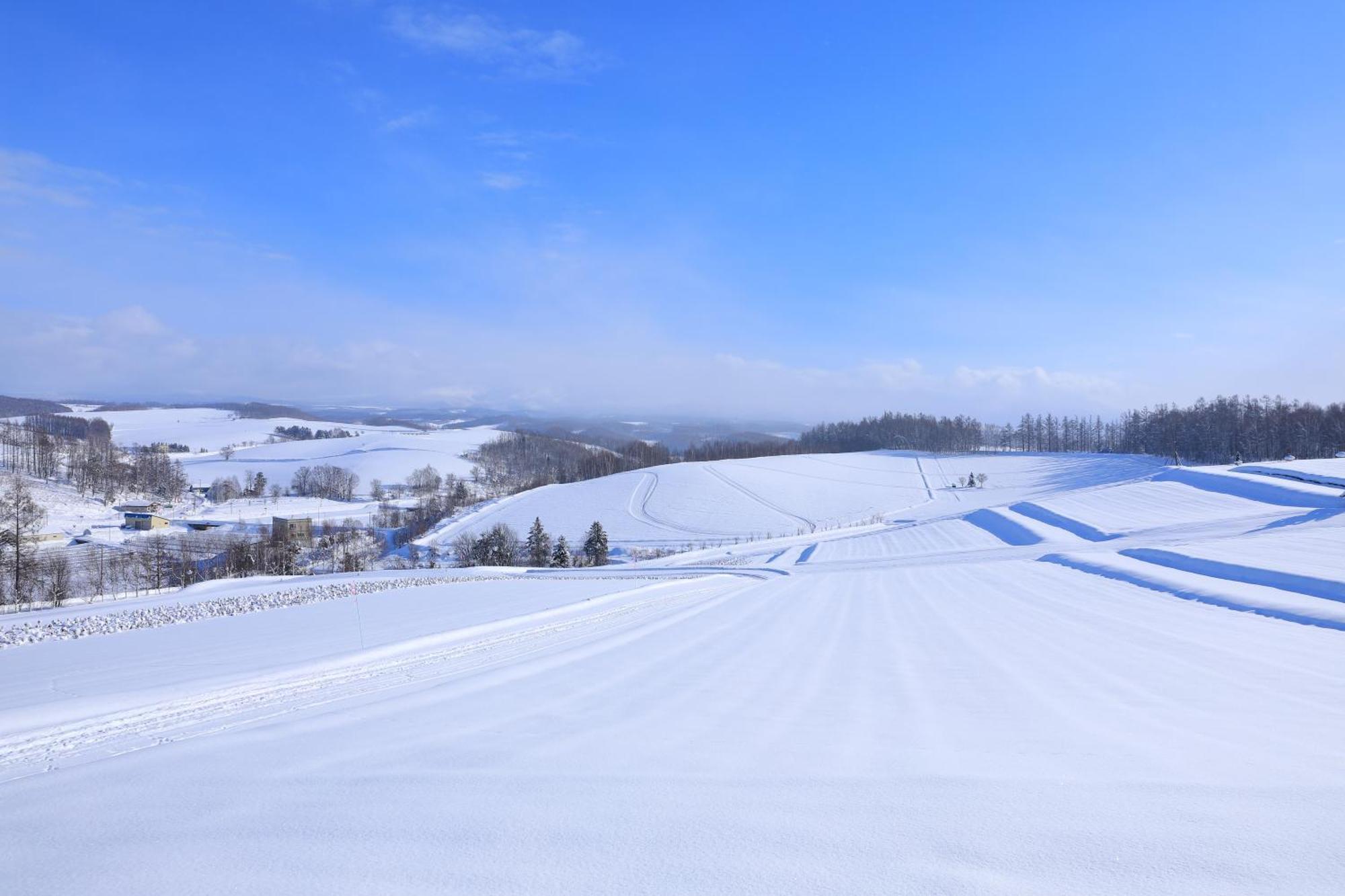 Biei Shirogane Onsen Hotel Park Hills Esterno foto